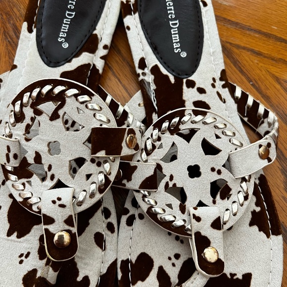 Pierre Dumas Slip On Sandals brown cow print size 7.5 - Picture 4 of 6